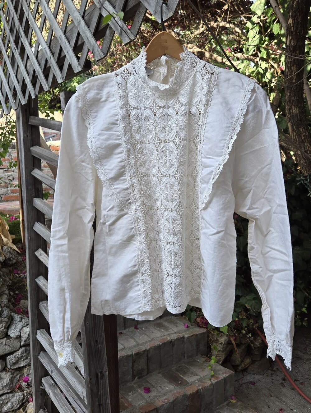 Vintage Lace Front Blouse S M